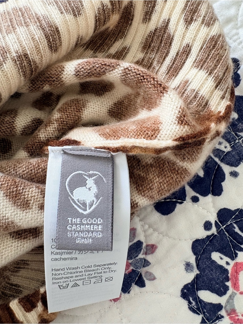 JCrew Cashmere She’ll Size Medium - Picture 6 of 7